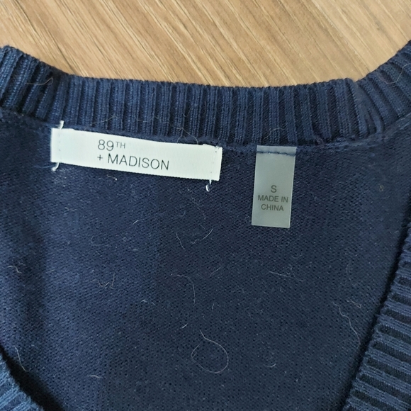 Sweater, long sleeved top - Picture 2 of 4